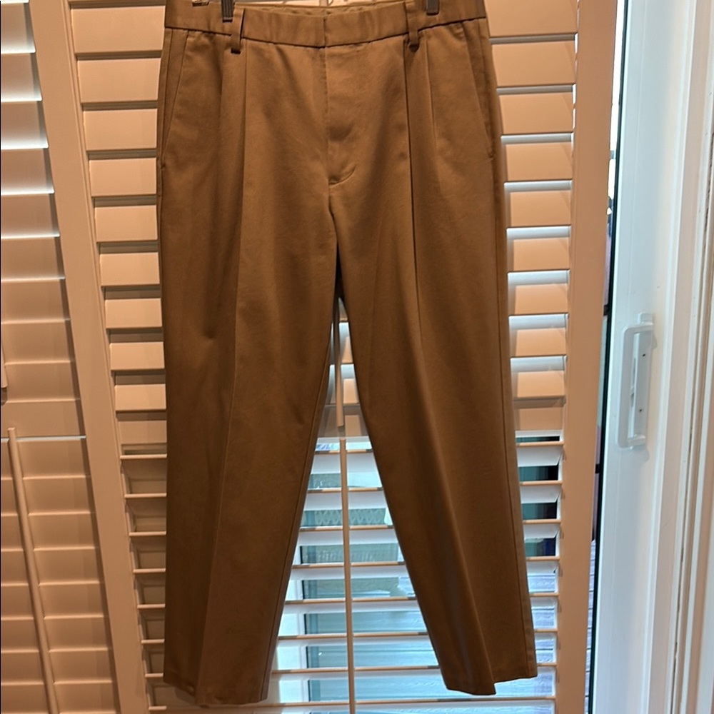 Dockers Tan Chinos Classic Tailored Design
Price Reduced!